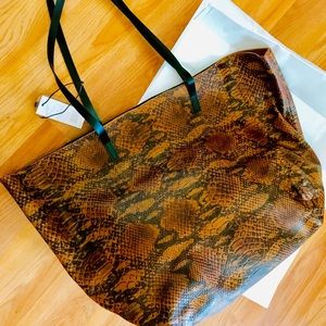 JOIE medium sized hand bag